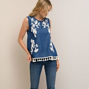 ⭐️LAST ONE⭐️ Denim Floral Top